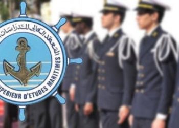 الهشمي الميموني يهنئ  محمد بريويك مدير المعهد العالي للدراسات البحرية.