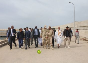 وزير الصيد يؤدي زيارة تفقد واطلاع لأكاديمية التأهيل والتكوين وميناء تانيت بمركز امحيجرات الاداري