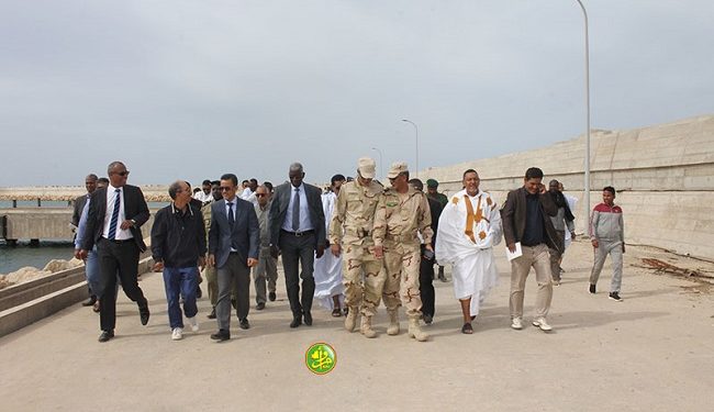 وزير الصيد يؤدي زيارة تفقد واطلاع لأكاديمية التأهيل والتكوين وميناء تانيت بمركز امحيجرات الاداري