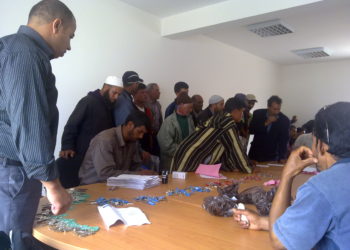 عملية تسليم مفاتيح المستودعات لبحارة الصيد التقليدي بميناء طانطان