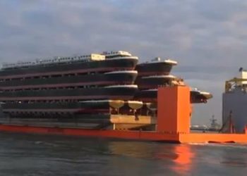 أكبر و أقوى سفينة في العالم لحمل الأوزان الثقيلة