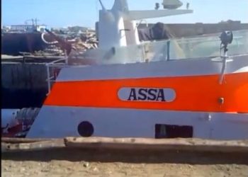 عملية انزال مركب خفر الانقاذ التابع لمندوبية الصيد البحري بطانطان