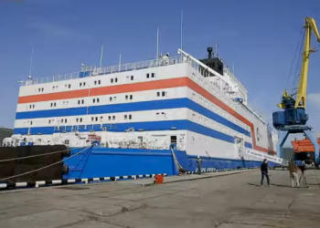 روسيا تنتج أول محطة ذرية عائمة في العالم