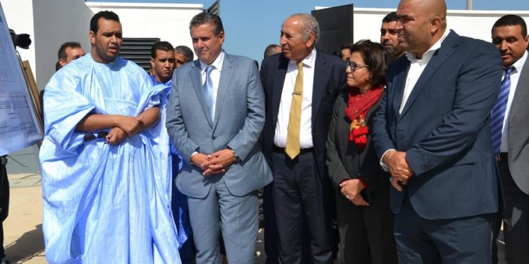 الداخلة: أخنوش يحل ضيفا على أكبر مستودع لتخزين المنتوجات البحرية.