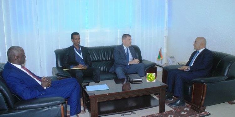 موريتانيا: وزير الصيد والاقتصاد البحري يجري مباحثات مع سفير الولايات المتحدة الامريكية