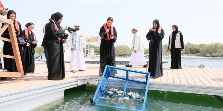 حماية لثروتها السمكية، الامارات تستثمر في الاستزراع السمكي.