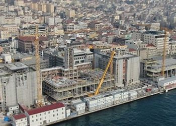 اسطنبول تحتضن أكبر منصة لاستقبال السفن السياحية.
