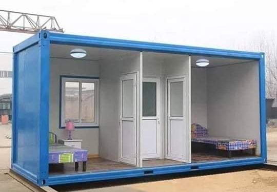 تونس : مهندوسون يحوّلون حاويات نقل البضائع الى غرف طبية عازلة .