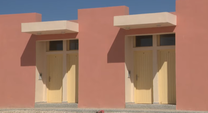 بحارة الصيد التقليدي بالداخلة يرفضون تمويل مشاريع من جيوبهم،و يطالبون بتمكينهم من السكن الاجتماعي.