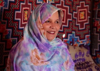 مصكولة باعمر.. صحراوية كرست نفسها للعمل الجمعوي