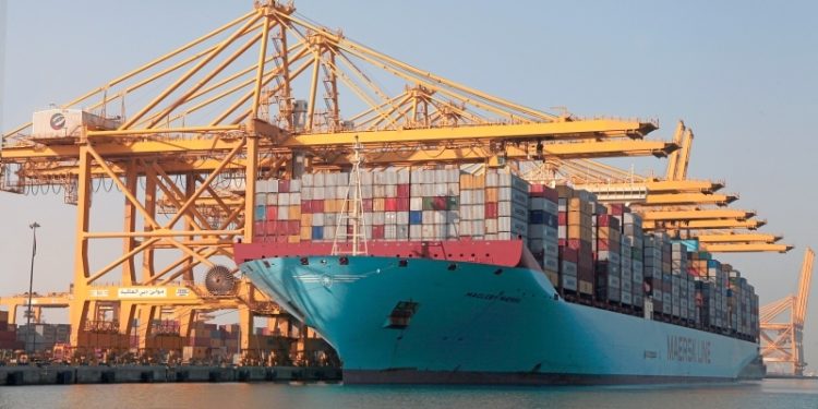 دبي تستضيف المؤتمر الدولي للمحكمين البحريين