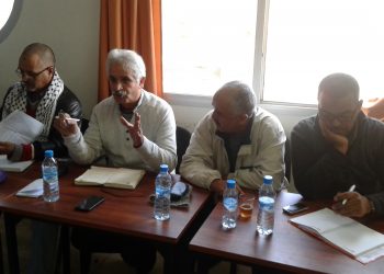 تجار السمك بأكادير يطالبون بتعزيز التدابير الوقائية ضد كوفيد19 بسوق السمك للبيع بالجملة.
