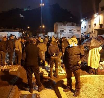 في زمن كورونا: فوضى عارمة بميناءالحسيمة بعد الإغلاق المؤقت ل”سوق السمك “