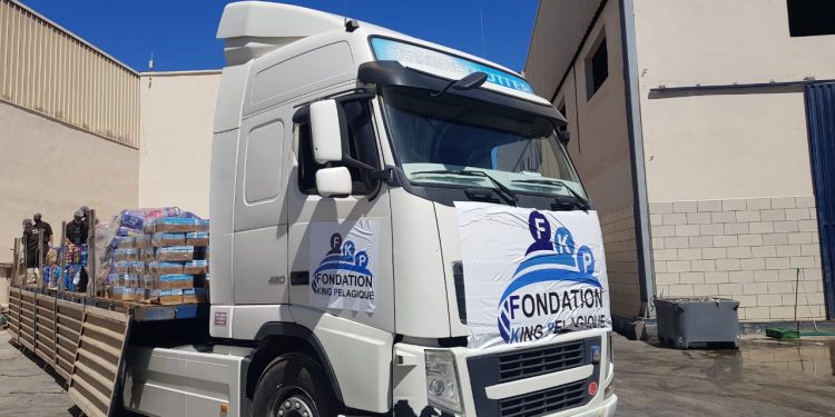 مؤسسة الكينغ بيلاجيك تطلق حزمة مساعدات لساكنة الجماعات القروية بجهة الداخلة وادي الذهب.