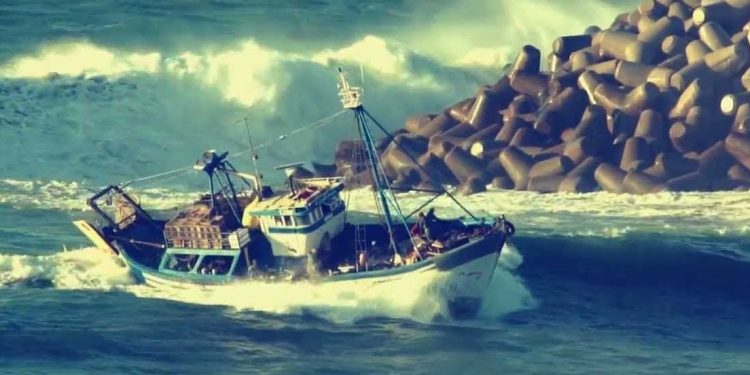 تزايد النداءات بالافراج عن أموال البحارة المكدّسة في الابناك للتخفيف من تداعيات أزمة كورونا.