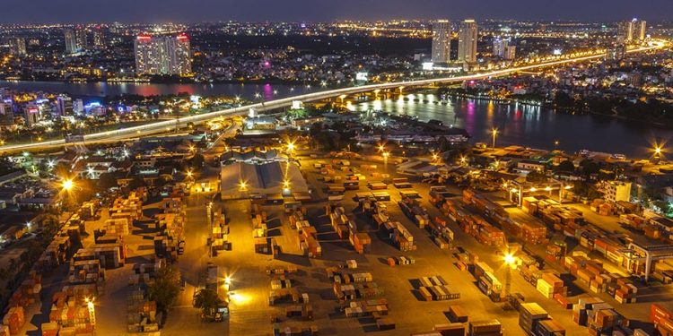 فيتنام: القوة البحرية القادمة.