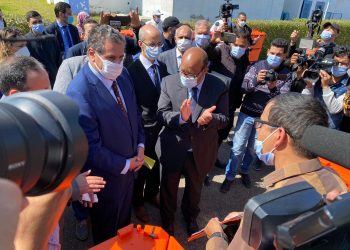 آسفي: أخنوش يشرف على توزيع الصناديق العازلة للحرارة على مهني الصيد التقليدي