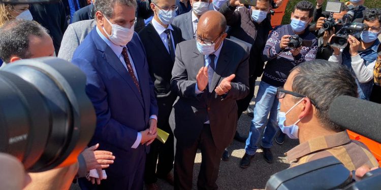 آسفي: أخنوش يشرف على توزيع الصناديق العازلة للحرارة على مهني الصيد التقليدي