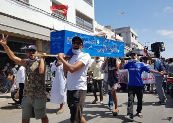 الحركة الاحتجاجية لانقاذ مصب نهر أم الربيع تنتزع وعودا بحلحلة الوضع البيئي