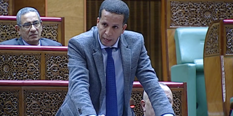 محمد الرزمة المرشح الأقوى للدفاع عن مصالح مهني ميناء العيون