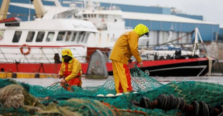 فرنسا تهدد بإجراءات انتقامية ضد بريطانيا