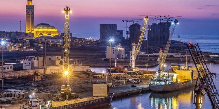 الإتحاد النقابي لعمال الموانئ و رجال البحر يتدراس سبل مواجهة تحديات الاقتصاد البحري