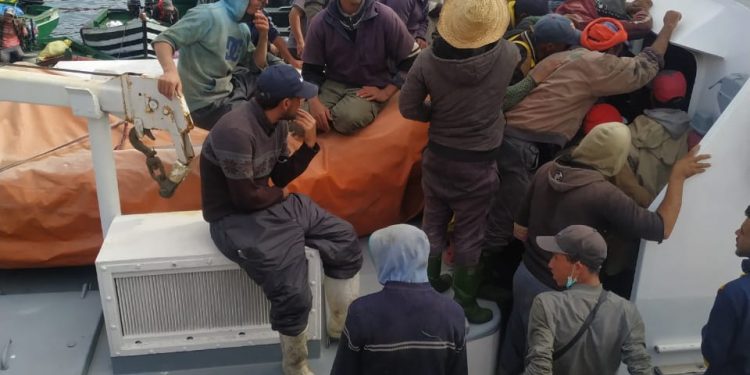 مهنيو الصيد التقليدي باسفي يطالبون بتجويد الخدمات