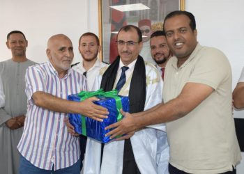 بعد انهاء مهامه بنجاح، فعاليات الصيد البحري بالداخلة تودع المصطفى اوشكني بطعم الاحتفاء