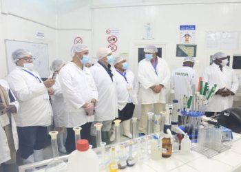 الداخلة: مستثمرون دوليون يطلعون على تجربة كينغ بيلاجيك في الصناعات السمكية