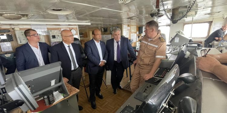 سفينة علمية روسية تحل بميناء الدارالبيضاء في مهام بحثية