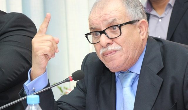 الصيد بالجر يرفض “التنطيق”، وسط اتهامات للإدارة بالتمييز