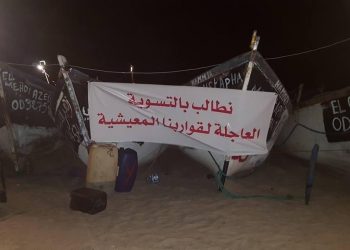 بعد هدنة قصيرة، ملاك القوارب المعيشية يستأنفون معركة الامعاء الفارغة