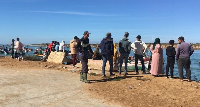 المنزلة تلتهم قاربا للصيد التقليدي بالدائرة البحرية القنيطرة،مخلفة غريقا و 3 مفقودين.