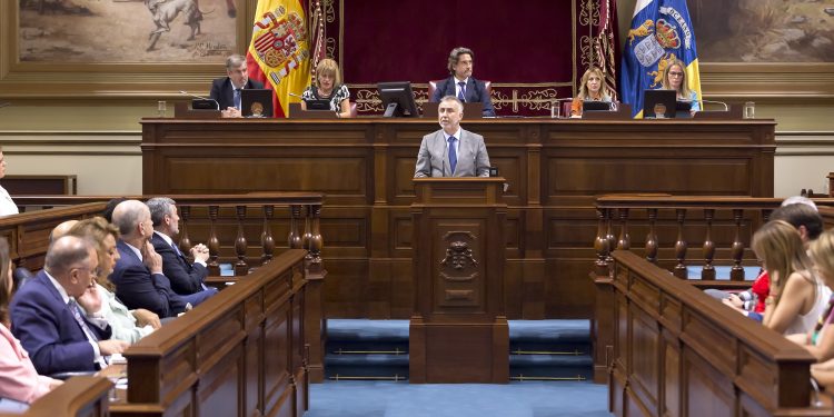 رئيس حكومة كناريا يتطلع الى تطوير التعاون في الصيد و البحث العلمي مع المغرب