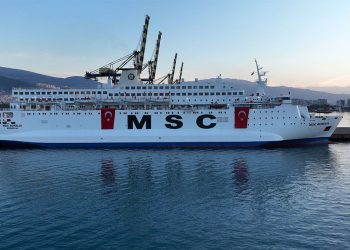 تركيا.. سفن عملاقة لإيواء ضحايا الزلزال