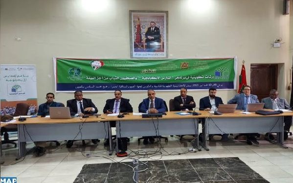 العيون/ ورشات تكوينية حول برنامجي “المدارس الإيكولوجية” و”الصحفيون الشباب من أجل البيئة”