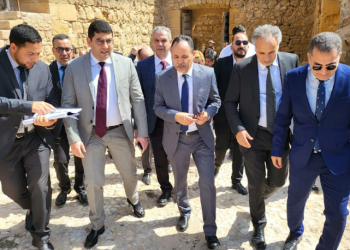 الوزير محمد المهدي بنسعيد ورئيس الجهة سمير كودار يتفقّدان مواقع تراثية وفنية بآسفي