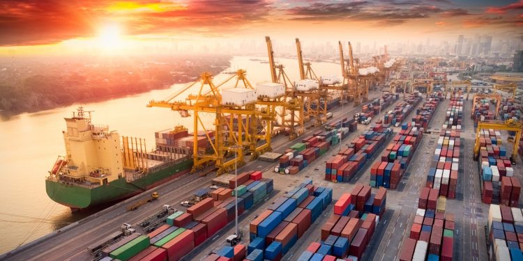 الصين: العقوبات الأمريكية تؤثر على أمن واستقرار سلاسل التوريد العالمية