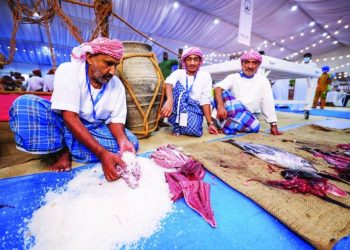 الشارقة تحضتن فعاليات النسخة العاشرة من مهرجان المالح والصيد البحري