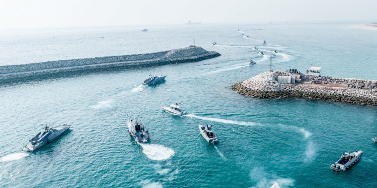 شركة ايرانية تطور نظاما  للتحكم في حركة الملاحة البحرية.