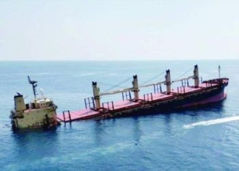 غرينبيس: غرق سفينة روبيمار يهدد  بوقوع كارثة بيئية في البحر الأحمر