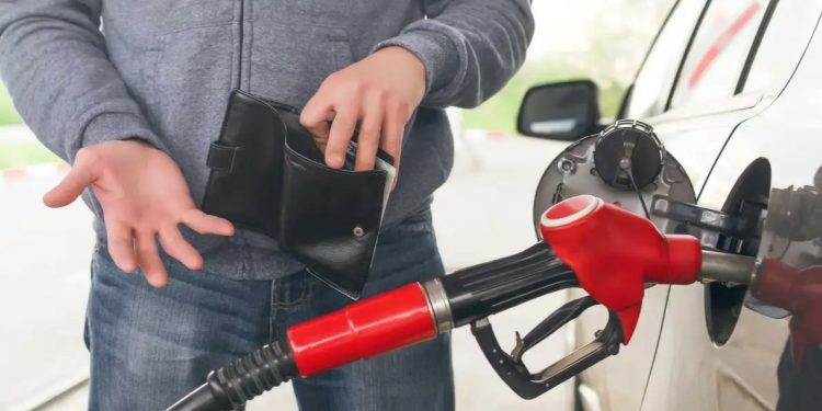 تحفيزات حكومية للشركات من أجل ولوج سوق المحروقات