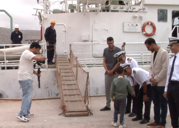أكادير.. تلاميذ المدراس يستكشفون سفينة البحث العلمي في الصيد البحري