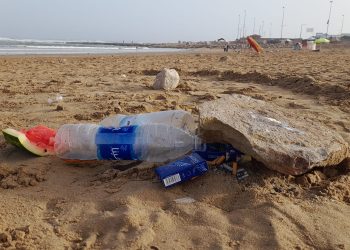 مؤسسة المغرب الأزرق تطالب بإنقاذ شاطئ الوطية من الإهمال