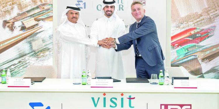 قطر تحتضن النسخة الأولى من بطولة الزوارق الكهربائية السريعة