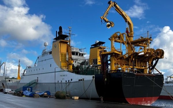 الحكومة البريطانية تطلق نظام المراقبة الإلكترونية عن بعد لسفن الصيد