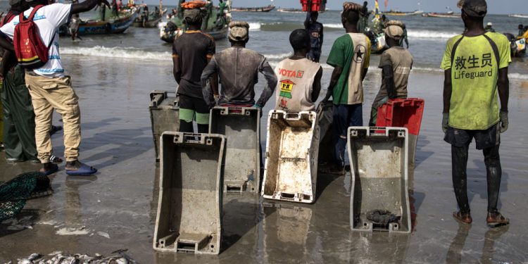 بعد المغرب، الاتحاد الاوربي يوقف العمل باتفاقية الصيد مع السينغال