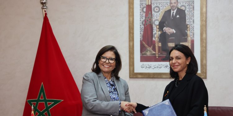 الدريوش تشرف على توقيع مذكرة تفاهم لدعم الإدماج الاقتصادي لنساء البحر