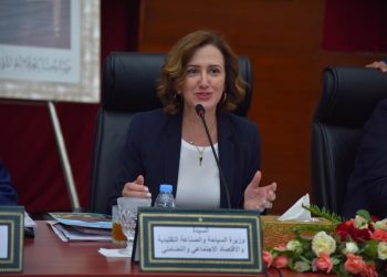عمور وزيرة السياحة تدعو إلى وضع خطة عمل ملموسة