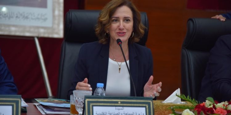 عمور وزيرة السياحة تدعو إلى وضع خطة عمل ملموسة